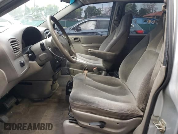 ✅ 2003 Dodge Caravan SE • VIN: 1D4GP25B73B121491 • Lot: 70127985. Wystawiony na Copart z przebiegiem 232 945 mil. Bezpłatny archiwum sprzedaży aukcyjnych z USA i szczegółowy raport historii pojazdu na DreamBid. Zdjęcie 7.