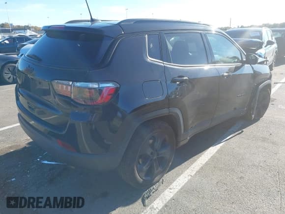 ✅ 2021 Jeep Compass Latitude • VIN: 3C4NJDBB8MT517757 • Lot: 43473805. Listed on IAAI with 129,989 mi. Free auction sales archive from the USA and detailed vehicle history report at DreamBid. Image 4.