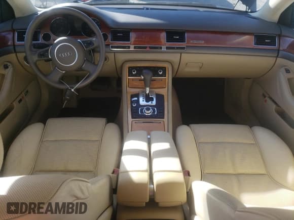 ✅ 2004 Audi A8 • VIN: WAUML44E74N009550 • Lot: 76842994. Wystawiony na Copart z przebiegiem 45 037 mil. Bezpłatny archiwum sprzedaży aukcyjnych z USA i szczegółowy raport historii pojazdu na DreamBid. Zdjęcie 8.