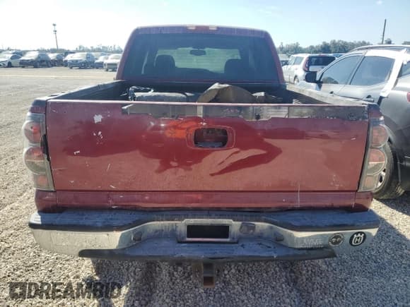 ✅ 2004 Chevrolet Silverado 1500 LS • VIN: 2GCEC13T041372750 • Лот: 70068264. Опубликован ранее на Copart с пробегом 155 267 миль. Бесплатный доступ к архиву аукционных продаж из США и подробный отчёт об истории автомобиля на DreamBid. Изображение 6.