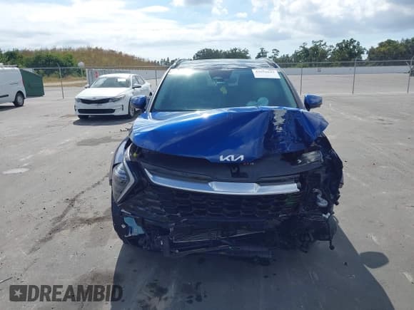 ✅ 2025 Kia Sportage SX-Prestige • VIN: 5XYK53DF8SG320562 • Lot: 43655643. Listed on IAAI with 11,780 mi. Free auction sales archive from the USA and detailed vehicle history report at DreamBid. Image 13.