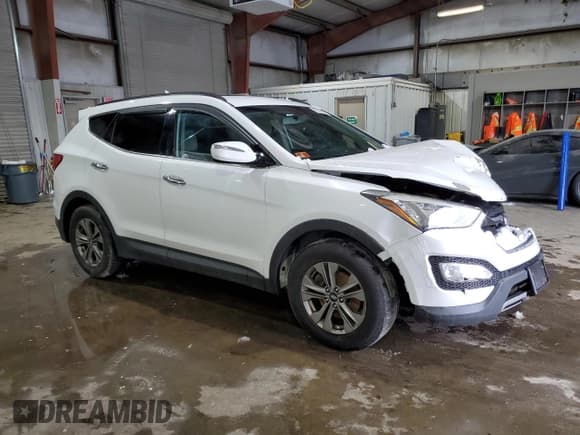 ✅ 2016 Hyundai Santa Fe • VIN: 5XYZUDLB8GG305833 • Лот: 40089314. Опубликован ранее на Copart с пробегом Не указан. Бесплатный доступ к архиву аукционных продаж из США и подробный отчёт об истории автомобиля на DreamBid. Изображение 4.