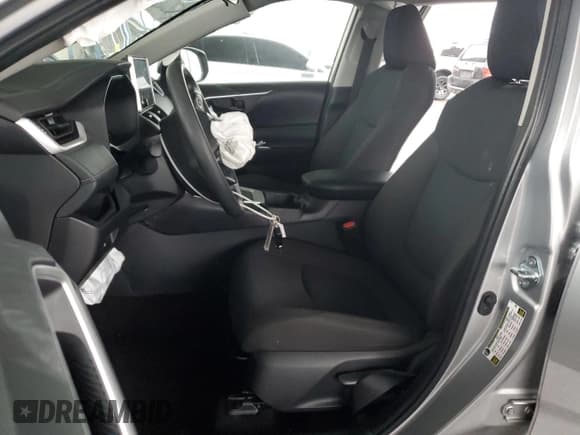 ✅ 2025 Toyota RAV4 LE • VIN: 2T3F1RFVXSC504313 • Лот: 91577275. Опубликован ранее на Copart с пробегом 18 478 миль. Бесплатный доступ к архиву аукционных продаж из США и подробный отчёт об истории автомобиля на DreamBid. Изображение 7.