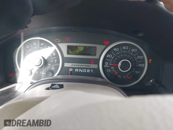 ✅ 2005 Ford Expedition Eddie Bauer • VIN: 1FMFU18545LA87519 • Lot: 43498213. Wystawiony na IAAI z przebiegiem 204 298 mil. Bezpłatny archiwum sprzedaży aukcyjnych z USA i szczegółowy raport historii pojazdu na DreamBid. Zdjęcie 7.