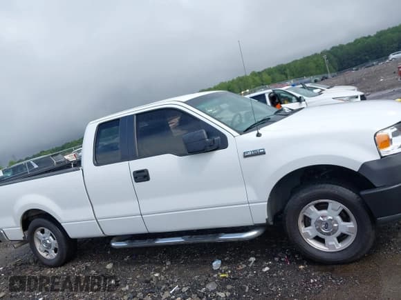 ✅ 2008 Ford F-150 STX • VIN: 1FTRX12W58FA48631 • Lot: 42962325. Listed on IAAI with 297,994 mi. Free auction sales archive from the USA and detailed vehicle history report at DreamBid. Image 13.