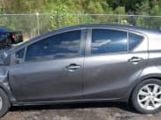 ✅ 2013 Toyota Prius Two • VIN: JTDKDTB37D1058936 • Lot: 43275918. Wystawiony na IAAI z przebiegiem 138 874 mil. Bezpłatny archiwum sprzedaży aukcyjnych z USA i szczegółowy raport historii pojazdu na DreamBid. Zdjęcie 14.