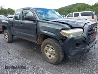 ✅ 2017 Toyota Tacoma SR • VIN: 5TFSX5EN2HX053372 • Lot: 42931781. Wystawiony na IAAI z przebiegiem 141 778 mil. Bezpłatny archiwum sprzedaży aukcyjnych z USA i szczegółowy raport historii pojazdu na DreamBid. Zdjęcie 1.