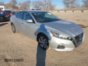 ✅ 2019 Nissan Altima S • VIN: 1N4BL4BV4KC126840 • Лот: 41254641. Опубликован ранее на IAAI с пробегом 104 640 миль. Бесплатный доступ к архиву аукционных продаж из США и подробный отчёт об истории автомобиля на DreamBid. Изображение 1.