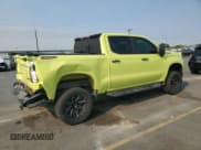 ✅ 2020 Chevrolet Silverado 1500 Custom Trail Boss • VIN: 1GCPYCEFXLZ234068 • Lot: 70592275. Wystawiony na Copart z przebiegiem 73 342 mil. Bezpłatny archiwum sprzedaży aukcyjnych z USA i szczegółowy raport historii pojazdu na DreamBid. Zdjęcie 3.