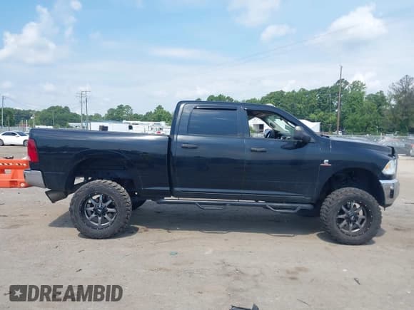 ✅ 2015 Ram 2500 Tradesman • VIN: 3C6UR5CL7FG552083 • Lot: 42882371. Wystawiony na IAAI z przebiegiem 221 995 mil. Bezpłatny archiwum sprzedaży aukcyjnych z USA i szczegółowy raport historii pojazdu na DreamBid. Zdjęcie 13.