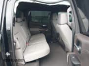 ✅ 2019 Chevrolet Silverado 1500 RST • VIN: 3GCUYEEDXKG177656 • Lot: 42870941. Wystawiony na IAAI z przebiegiem 72 422 mil. Bezpłatny archiwum sprzedaży aukcyjnych z USA i szczegółowy raport historii pojazdu na DreamBid. Zdjęcie 8.