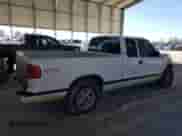 1997 Chevrolet S-10 LS с VIN 1GCDT19X3V8165967, выставлен на аукционе Copart как лот 81527634 с пробегом 228 491 миль миль и Списание • Salvage title. История ставок и продаж доступна на DreamBid. Изображение 3.