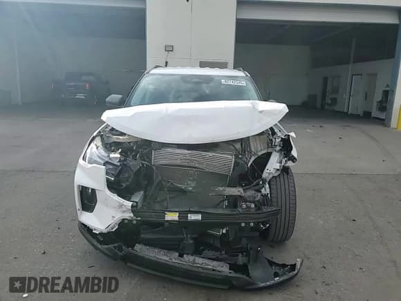 ✅ 2025 Ford Explorer Active • VIN: 1FMUK7DH9SGA42810 • Lot: 82742545. Wystawiony na Copart z przebiegiem 13 241 mil. Bezpłatny archiwum sprzedaży aukcyjnych z USA i szczegółowy raport historii pojazdu na DreamBid. Zdjęcie 14.