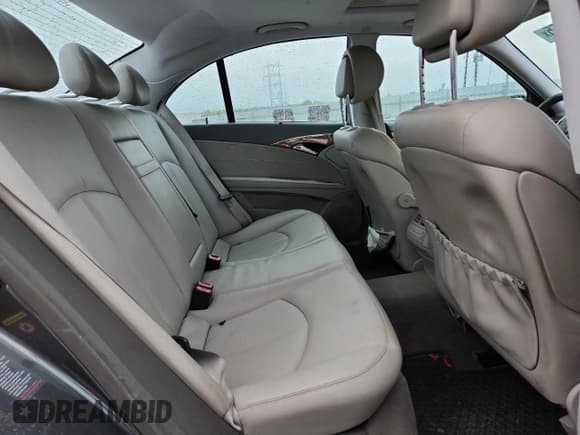 ✅ 2009 Mercedes-Benz E 350 Luxury • VIN: WDBUF56X89B418646 • Lot: 80753155. Wystawiony na Copart z przebiegiem 146 316 mil. Bezpłatny archiwum sprzedaży aukcyjnych z USA i szczegółowy raport historii pojazdu na DreamBid. Zdjęcie 10.