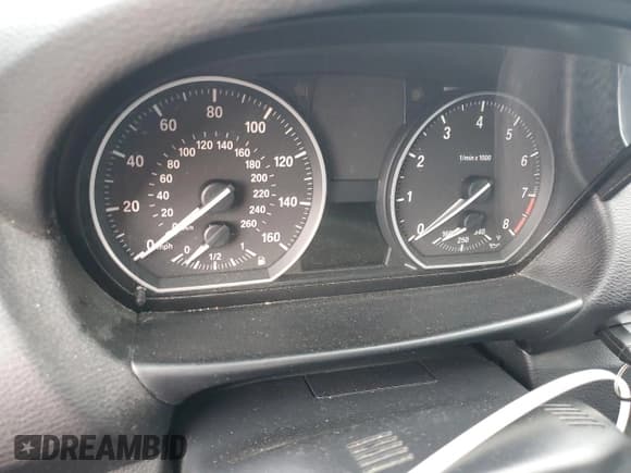 ✅ 2011 BMW 1 Series 135i • VIN: WBAUN7C52BVM24429 • Лот: 82430995. Опубликован ранее на Copart с пробегом Не указан. Бесплатный доступ к архиву аукционных продаж из США и подробный отчёт об истории автомобиля на DreamBid. Изображение 9.