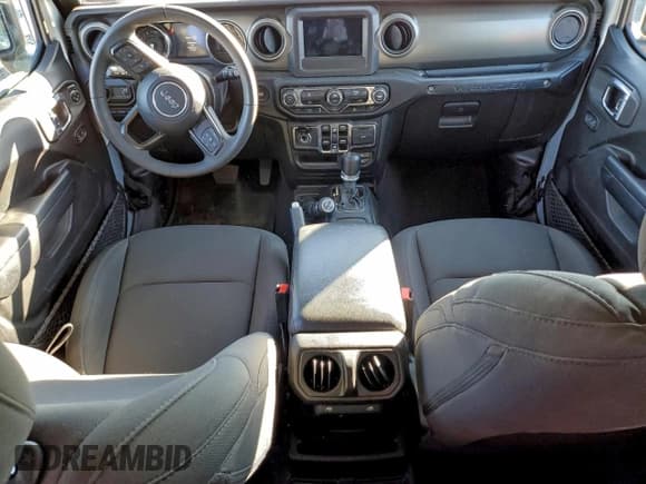 ✅ 2023 Jeep Wrangler • VIN: 1C4JJXN68PW661306 • Lot: 94741365. Wystawiony na Copart z przebiegiem 33 200 mil. Bezpłatny archiwum sprzedaży aukcyjnych z USA i szczegółowy raport historii pojazdu na DreamBid. Zdjęcie 8.