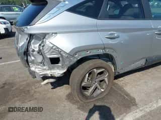 2024 Hyundai Tucson SEL with VIN 5NMJFCDE9RH331165, listed as a IAAI auction lot 42953944 with 15,821 mi miles and . Bid and sale history available at DreamBid. Image 6.