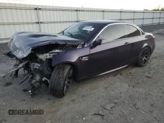 2008 BMW 3 Series M3 z VIN WBSWL93588P331031, wystawiony jako Copart lot #83349194 z przebiegiem Nie podano mil oraz Nie do naprawy • Non repairable. Historia ofert i sprzedaży dostępna na DreamBid. Obrazek 1.