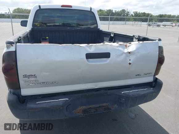 ✅ 2005 Toyota Tacoma • VIN: 5TENX22N25Z141925 • Lot: 43434810. Listed on IAAI with Not provided. Free auction sales archive from the USA and detailed vehicle history report at DreamBid. Image 6.