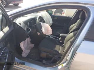 ✅ 2017 Chevrolet Cruze LS • VIN: 1G1BC5SMXH7143160 • Lot: 43407230. Listed on IAAI with 197,700 mi. Free auction sales archive from the USA and detailed vehicle history report at DreamBid. Image 5.