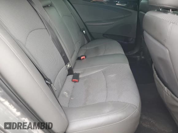 ✅ 2014 Hyundai Sonata SE • VIN: 5NPEC4AC9EH829415 • Lot: 66841945. Wystawiony na Copart z przebiegiem 118 846 mil. Bezpłatny archiwum sprzedaży aukcyjnych z USA i szczegółowy raport historii pojazdu na DreamBid. Zdjęcie 10.