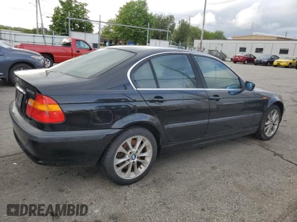 ✅ 2003 BMW 3 Series 330xi • VIN: WBAEW53403PN30803 • Lot: 55159035. Listed on Copart with Not provided. Free auction sales archive from the USA and detailed vehicle history report at DreamBid. Image 3.