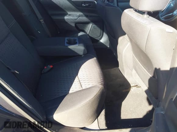 ✅ 2017 Nissan Altima S • VIN: 1N4AL3AP8HC247288 • Lot: 43592650. Wystawiony na IAAI z przebiegiem 56 869 mil. Bezpłatny archiwum sprzedaży aukcyjnych z USA i szczegółowy raport historii pojazdu na DreamBid. Zdjęcie 8.