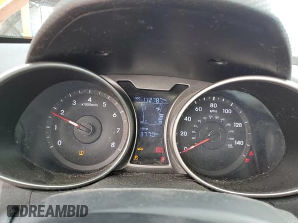 ✅ 2014 Hyundai Veloster • VIN: KMHTC6AD6EU185899 • Lot: 49871335. Wystawiony na Copart z przebiegiem 112 787 mil. Bezpłatny archiwum sprzedaży aukcyjnych z USA i szczegółowy raport historii pojazdu na DreamBid. Zdjęcie 9.