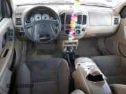 ✅ 2003 Ford Escape XLT Popular • VIN: 1FMYU03113KA61292 • Lot: 81870115. Listed on Copart with 264,945 mi. Free auction sales archive from the USA and detailed vehicle history report at DreamBid. Image 8.