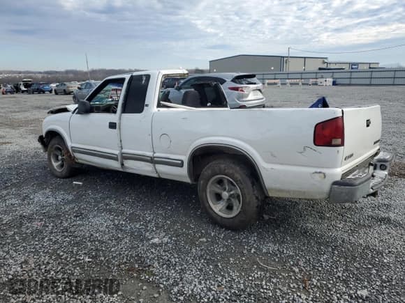 ✅ 2000 Chevrolet S-10 LS Xtreme • VIN: 1GCCS19W5Y8116506 • Лот: 87016074. Опубликован ранее на Copart с пробегом Не указан. Бесплатный доступ к архиву аукционных продаж из США и подробный отчёт об истории автомобиля на DreamBid. Изображение 2.