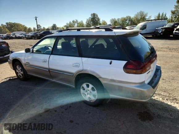 ✅ 1999 Subaru Legacy Outback • VIN: 4S3BG6857X7649500 • Лот: 85316125. Опубликован ранее на Copart с пробегом 76 239 миль. Бесплатный доступ к архиву аукционных продаж из США и подробный отчёт об истории автомобиля на DreamBid. Изображение 2.