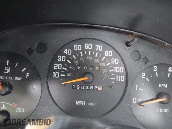 ✅ 1999 Chevrolet Monte Carlo LS • VIN: 2G1WW12MXX9213044 • Lot: 43197673. Listed on IAAI with 190,387 mi. Free auction sales archive from the USA and detailed vehicle history report at DreamBid. Image 7.