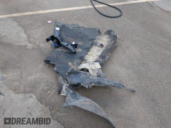 ✅ 2023 Jeep Grand Cherokee Limited • VIN: 1C4RJHBG3P8741929 • Лот: 43158980. Опубликован ранее на IAAI с пробегом 65 605 миль. Бесплатный доступ к архиву аукционных продаж из США и подробный отчёт об истории автомобиля на DreamBid. Изображение 12.