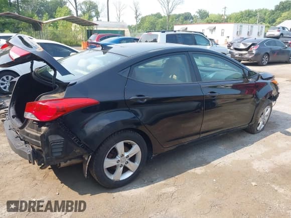 ✅ 2013 Hyundai Elantra Limited • VIN: KMHDH4AE4DU666767 • Лот: 37794007. Опубликован ранее на IAAI с пробегом 126 374 миль. Бесплатный доступ к архиву аукционных продаж из США и подробный отчёт об истории автомобиля на DreamBid. Изображение 4.