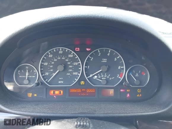 2006 BMW 3 Series 330Ci with VIN WBABW53406PL54200, listed as a IAAI auction lot 43521755 with 88,200 mi miles and . Bid and sale history available at DreamBid. Image 7.