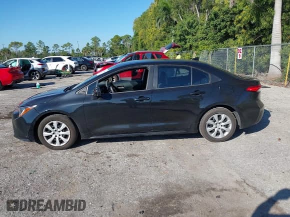 ✅ 2021 Toyota Corolla LE • VIN: 5YFEPMAE9MP242137 • Lot: 43702103. Listed on IAAI with 98,625 mi. Free auction sales archive from the USA and detailed vehicle history report at DreamBid. Image 14.