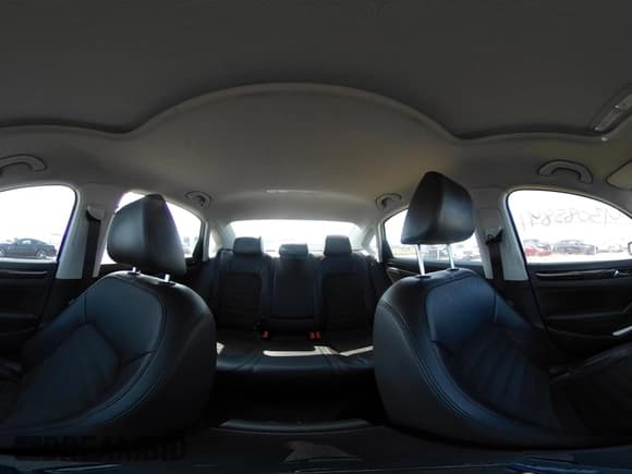 ✅ 2015 Volkswagen Passat SEL Premium • VIN: 1VWCV7A34FC003245 • Lot: 43085841. Listed on IAAI with 151,441 mi. Free auction sales archive from the USA and detailed vehicle history report at DreamBid. Image 18.