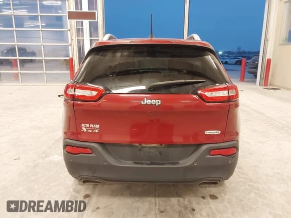 ✅ 2017 Jeep Cherokee Latitude • VIN: 1C4PJMCS8HW576962 • Лот: 43685987. Опубликован ранее на IAAI с пробегом 251 328 миль. Бесплатный доступ к архиву аукционных продаж из США и подробный отчёт об истории автомобиля на DreamBid. Изображение 15.