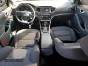 ✅ 2019 Hyundai Ioniq Blue • VIN: KMHC65LC3KU174067 • Lot: 76537514. Wystawiony na Copart z przebiegiem 93 336 mil. Bezpłatny archiwum sprzedaży aukcyjnych z USA i szczegółowy raport historii pojazdu na DreamBid. Zdjęcie 8.