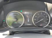 ✅ 2015 Lexus NX 300h • VIN: JTJBJRBZ7F2014607 • Lot: 42046511. Wystawiony na IAAI z przebiegiem 120 408 mil. Bezpłatny archiwum sprzedaży aukcyjnych z USA i szczegółowy raport historii pojazdu na DreamBid. Zdjęcie 7.