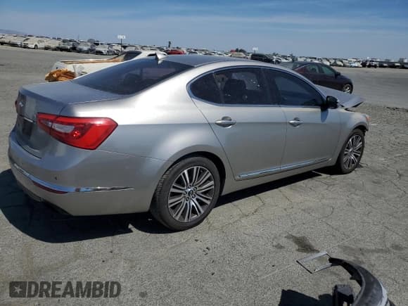 ✅ 2014 Kia Cadenza Limited • VIN: KNALN4D74E5129850 • Lot: 71432155. Wystawiony na Copart z przebiegiem 219 284 mil. Bezpłatny archiwum sprzedaży aukcyjnych z USA i szczegółowy raport historii pojazdu na DreamBid. Zdjęcie 3.