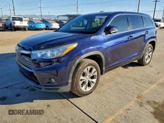 ✅ 2014 Toyota Highlander LE Plus • VIN: 5TDZKRFH7ES005073 • Lot: 96348635. Wystawiony na Copart z przebiegiem 123 755 mil. Bezpłatny archiwum sprzedaży aukcyjnych z USA i szczegółowy raport historii pojazdu na DreamBid. Zdjęcie 1.