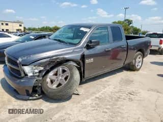 2017 Ram 1500 Express z VIN 1C6RR7FG3HS734861, wystawiony jako Copart lot #67754515 z przebiegiem 106 979 mil mil oraz Szkoda całkowita • Salvage title. Historia ofert i sprzedaży dostępna na DreamBid. Obrazek 1.