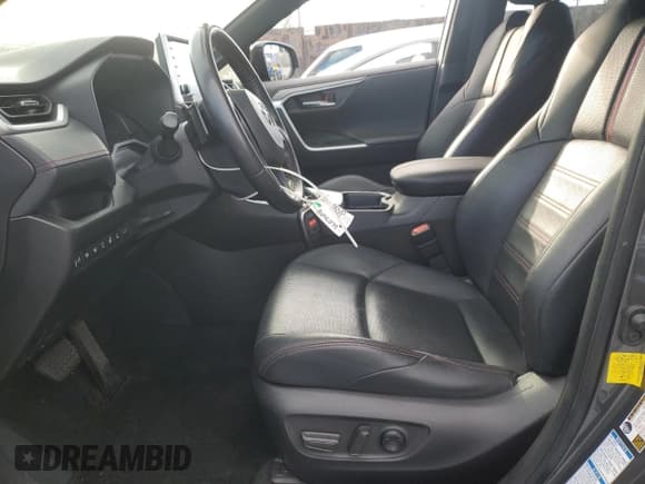 ✅ 2021 Toyota RAV4 XSE • VIN: JTMFB3FV0MD019705 • Лот: 85591535. Опубликован ранее на Copart с пробегом 34 199 миль. Бесплатный доступ к архиву аукционных продаж из США и подробный отчёт об истории автомобиля на DreamBid. Изображение 7.