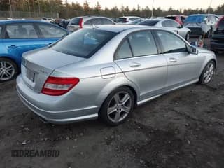 ✅ 2011 Mercedes-Benz C 300 Sport • VIN: WDDGF8BB5BR171230 • Lot: 43744350. Wystawiony na IAAI z przebiegiem 129 237 mil. Bezpłatny archiwum sprzedaży aukcyjnych z USA i szczegółowy raport historii pojazdu na DreamBid. Zdjęcie 4.