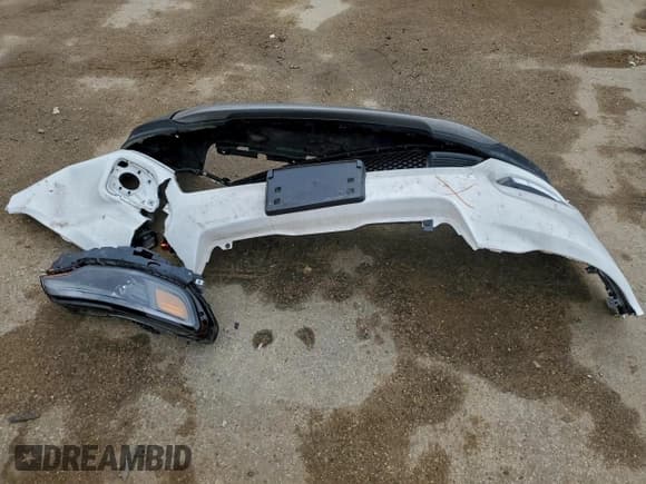 ✅ 2019 Jeep Cherokee Limited • VIN: 1C4PJMDX7KD245979 • Lot: 92905235. Listed on Copart with 89,876 mi. Free auction sales archive from the USA and detailed vehicle history report at DreamBid. Image 13.