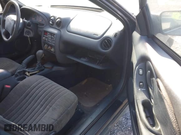 ✅ 1996 Pontiac Grand Am SE • VIN: 1G2NE52M7TC721718 • Lot: 43268073. Wystawiony na IAAI z przebiegiem 115 223 mil. Bezpłatny archiwum sprzedaży aukcyjnych z USA i szczegółowy raport historii pojazdu na DreamBid. Zdjęcie 5.