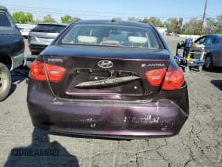 2007 Hyundai Elantra GLS z VIN KMHDU46DX7U263473, wystawiony jako Copart lot #75983114 z przebiegiem 259 976 mil mil oraz Szkoda całkowita • Salvage title. Historia ofert i sprzedaży dostępna na DreamBid. Obrazek 6.