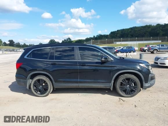 ✅ 2021 Honda Pilot Special Edition • VIN: 5FNYF6H25MB086018 • Lot: 43328999. Wystawiony na IAAI z przebiegiem 47 656 mil. Bezpłatny archiwum sprzedaży aukcyjnych z USA i szczegółowy raport historii pojazdu na DreamBid. Zdjęcie 13.