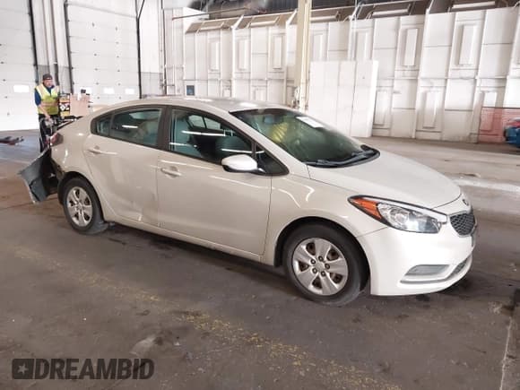 ✅ 2014 Kia Forte LX • VIN: KNAFK4A66E5134985 • Lot: 43494712. Wystawiony na IAAI z przebiegiem 150 842 mil. Bezpłatny archiwum sprzedaży aukcyjnych z USA i szczegółowy raport historii pojazdu na DreamBid. Zdjęcie 1.